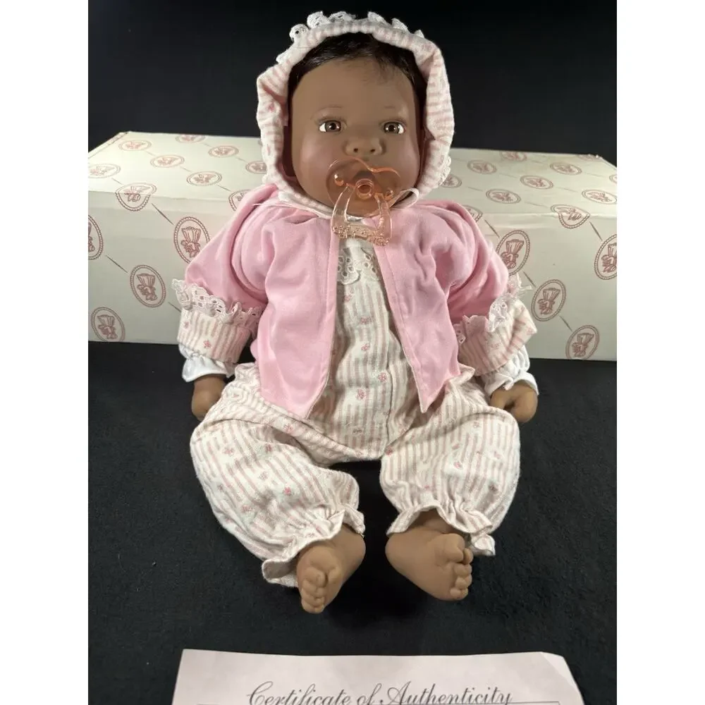 Original Lee Middleton HONEY LOVE AWAKE-GIRL collector's doll